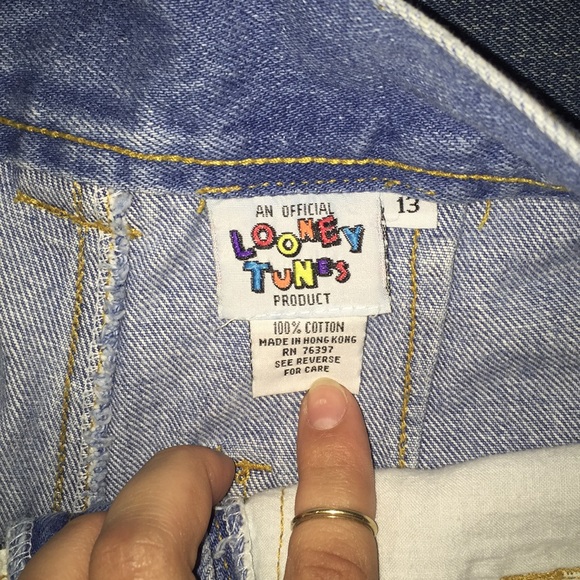 RARE original looney toon jean shorts - Picture 3 of 3